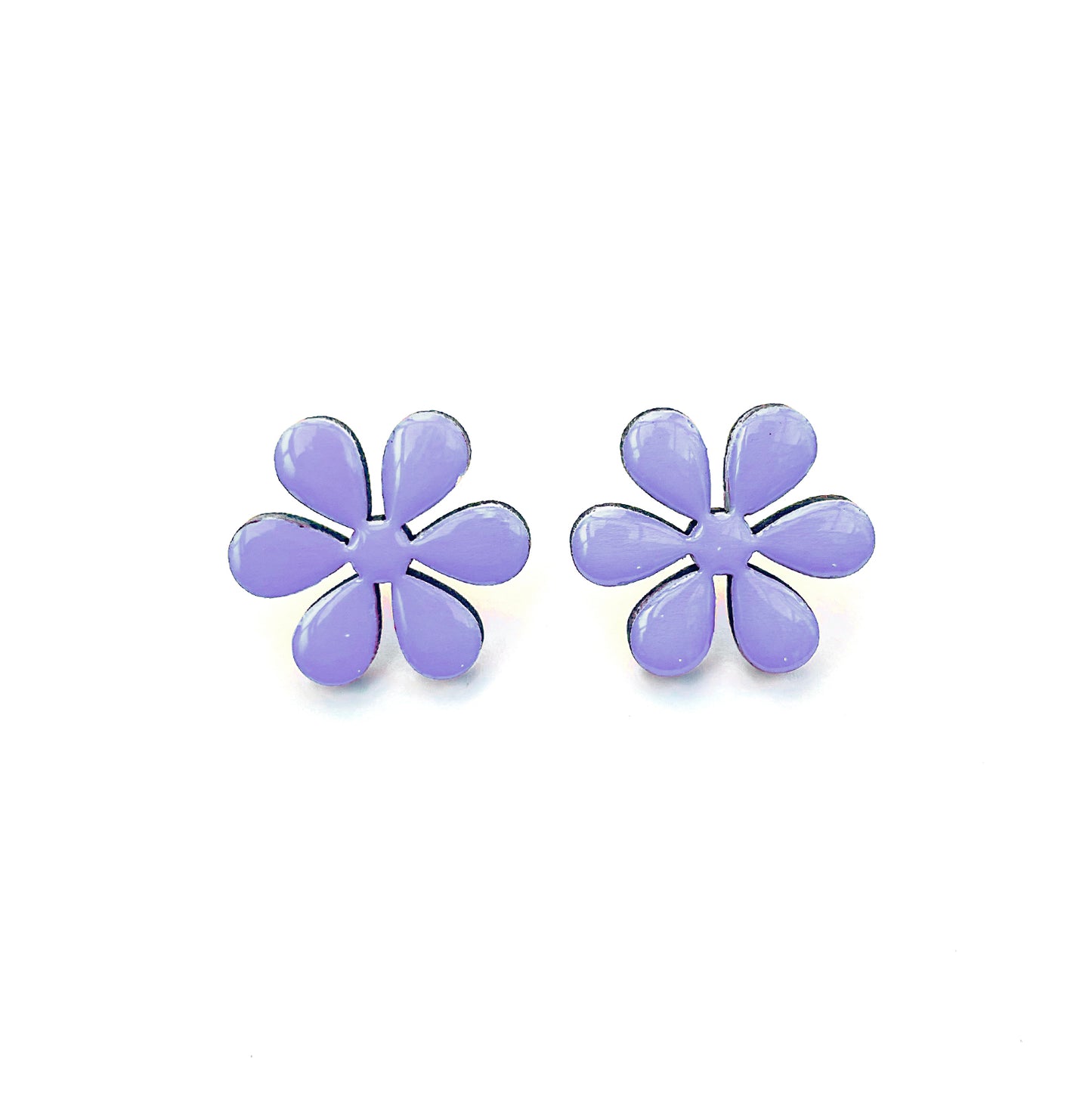 Lavender Bloom Hand-Painted Wooden Flower Stud Earrings – Resin Gloss Finish & Sterling Silver 925 Posts (3cm)