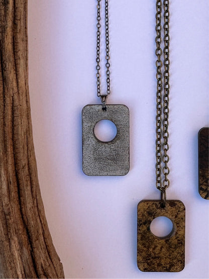 Men’s Rectangle Pendent & Chain with Circle